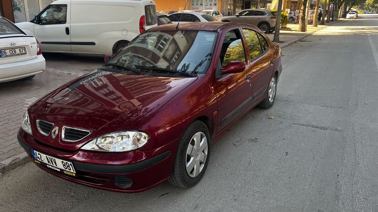RENAULT MEGANE