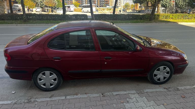 RENAULT MEGANE