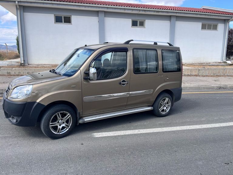 FIAT DOBLÒ COMBI
