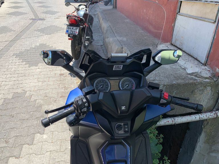 Honda Forza 250 (NSS250)