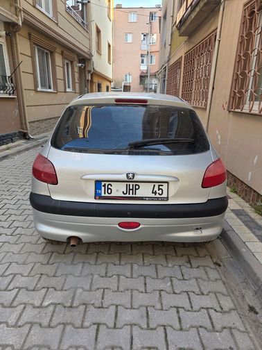 PEUGEOT 206