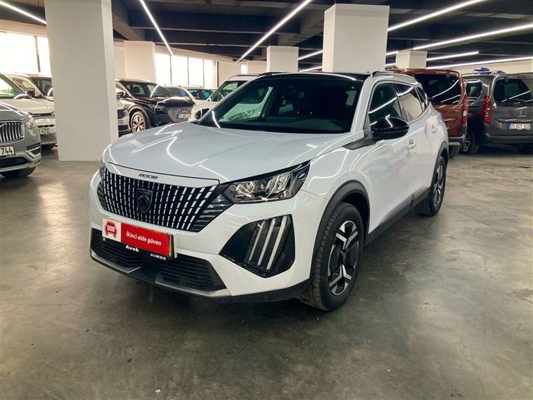 PEUGEOT 2008