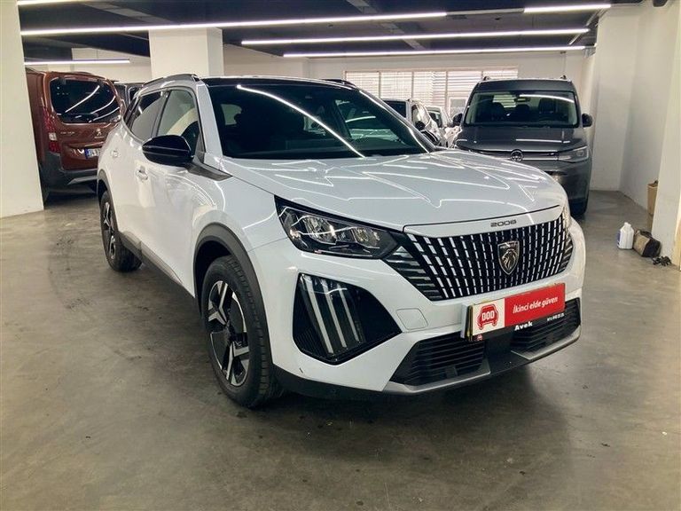 PEUGEOT 2008