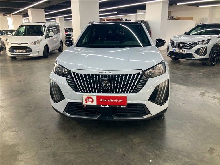 PEUGEOT 2008