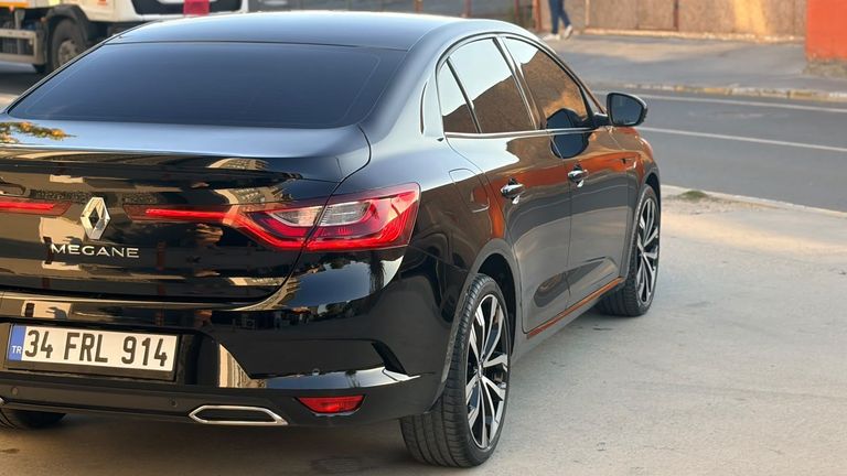 RENAULT MEGANE