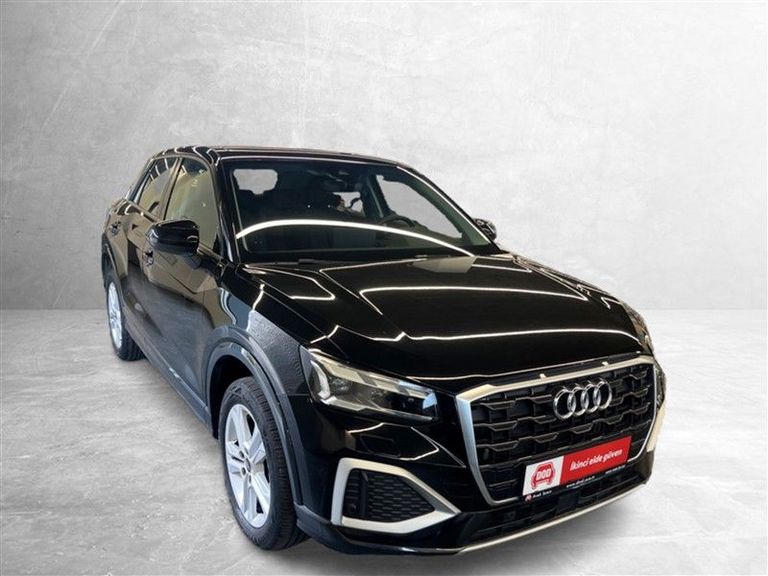 AUDI Q2