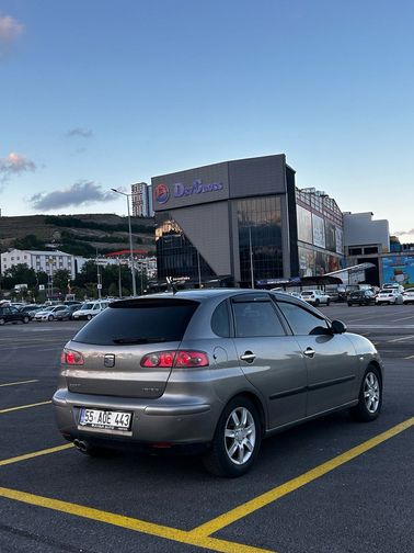 SEAT IBIZA