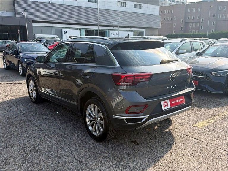 VOLKSWAGEN T-ROC
