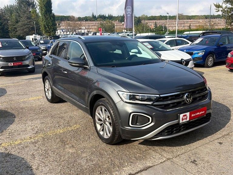 VOLKSWAGEN T-ROC