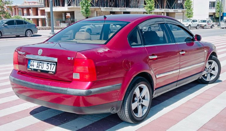 VOLKSWAGEN PASSAT