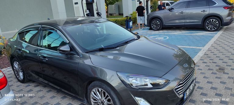 FORD FOCUS