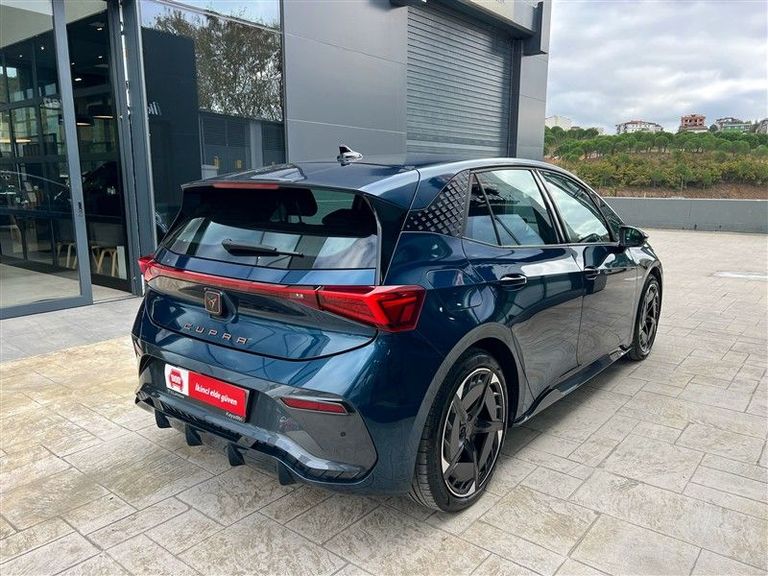 CUPRA BORN
