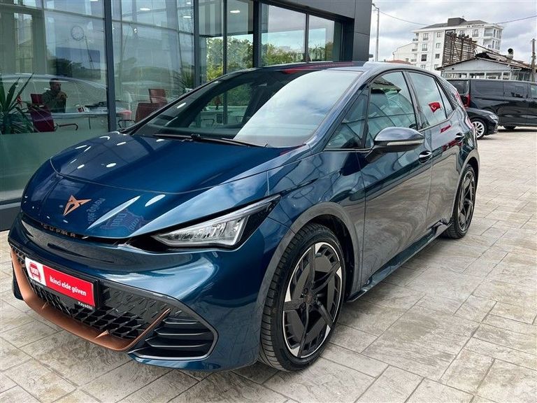 CUPRA BORN