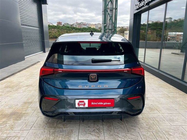 CUPRA BORN