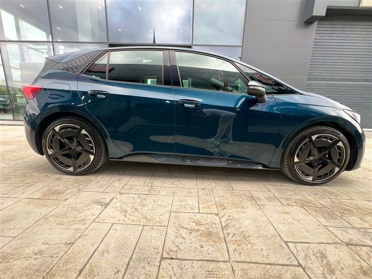 CUPRA BORN