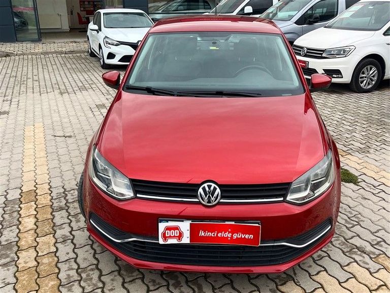 VOLKSWAGEN POLO