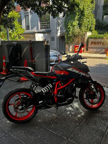 KTM 390 Duke