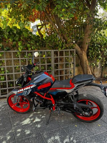 KTM 390 Duke