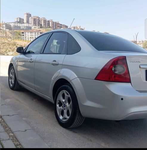 FORD FOCUS