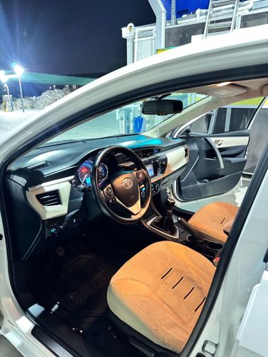 TOYOTA COROLLA