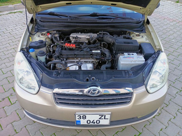 HYUNDAI ACCENT