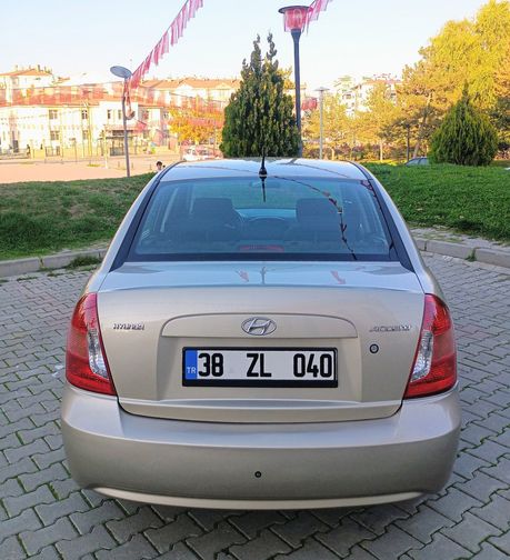 HYUNDAI ACCENT