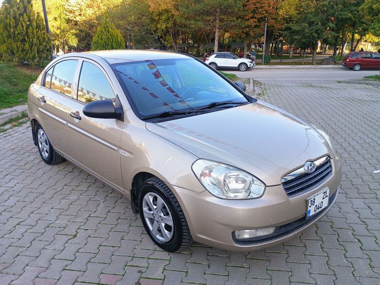HYUNDAI ACCENT