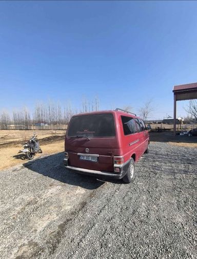 VOLKSWAGEN TRANSPORTER