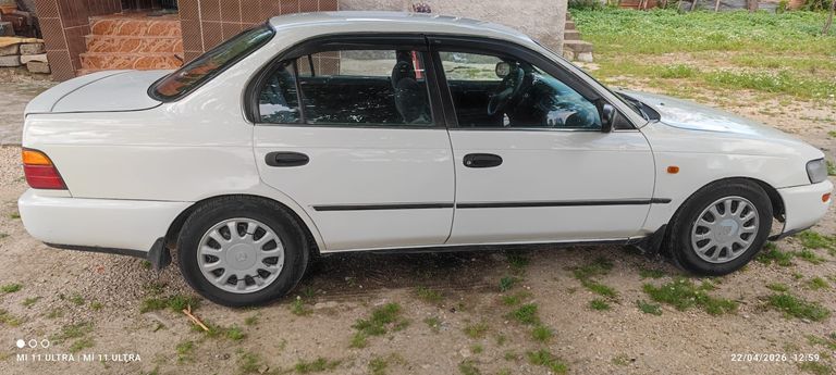 TOYOTA COROLLA