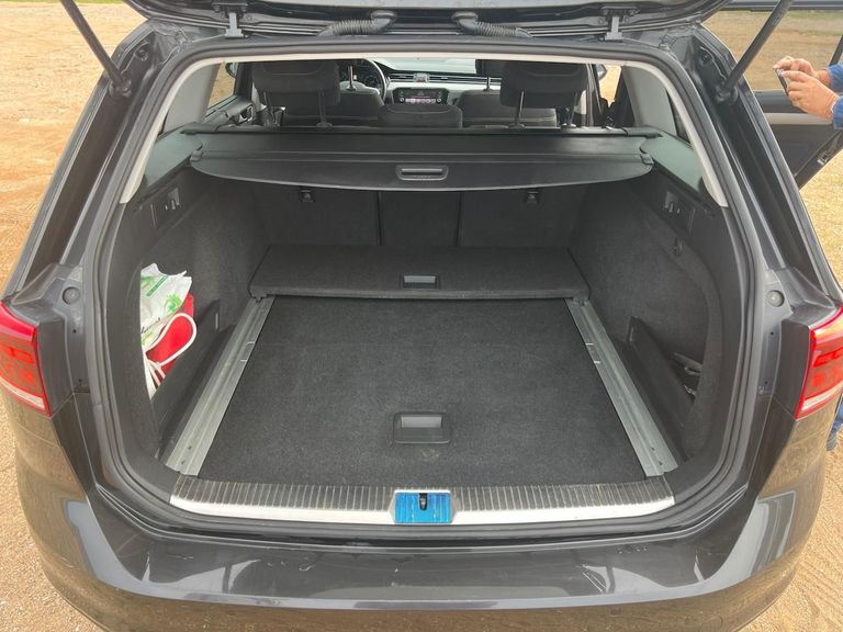 VOLKSWAGEN PASSAT VARIANT
