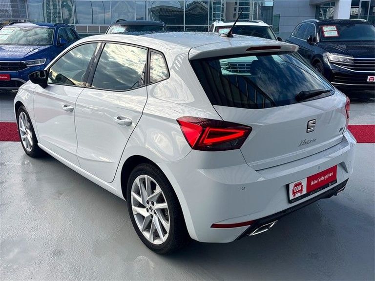 SEAT IBIZA