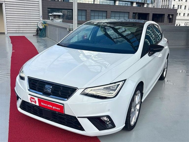 SEAT IBIZA