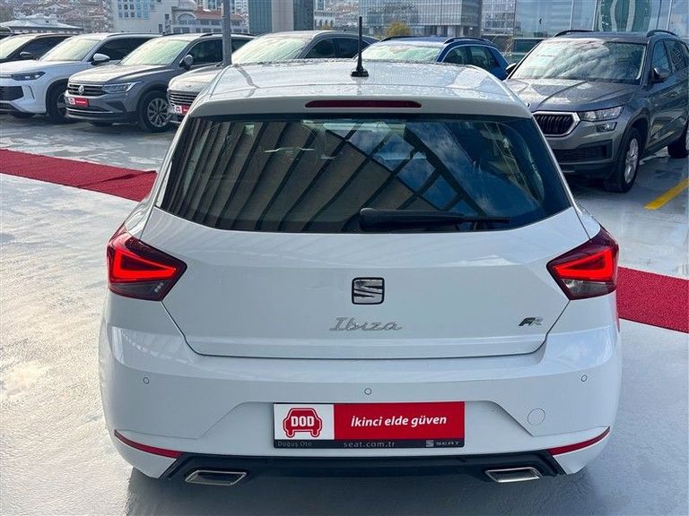 SEAT IBIZA