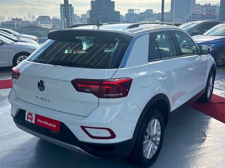 VOLKSWAGEN T-ROC