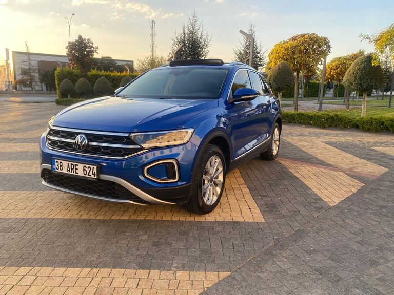 VOLKSWAGEN T-ROC