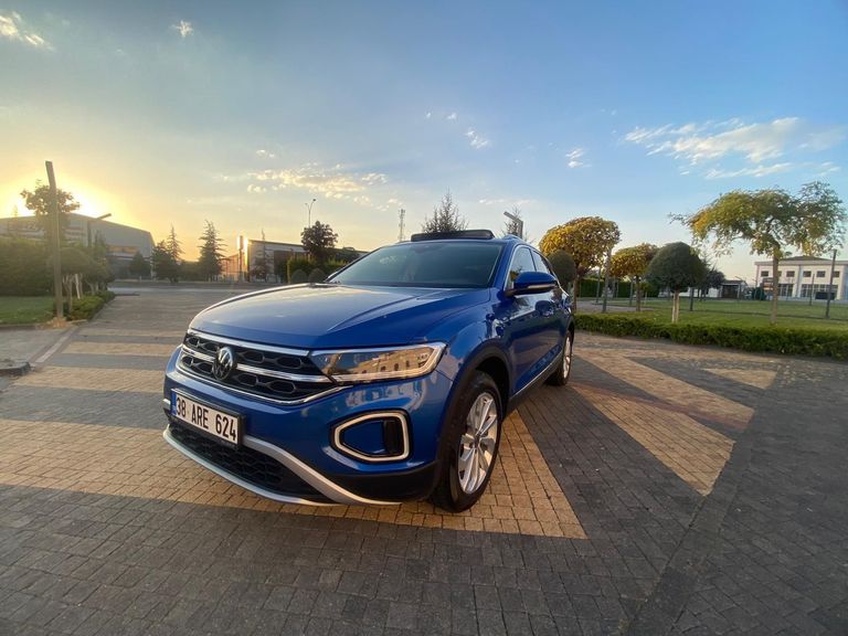 VOLKSWAGEN T-ROC