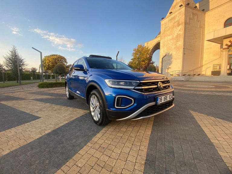 VOLKSWAGEN T-ROC